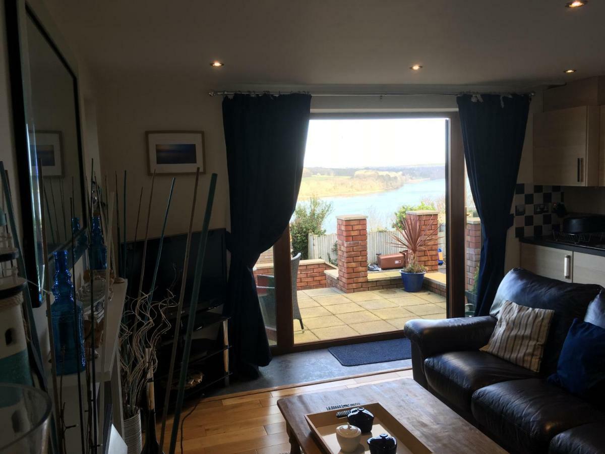 Crud Yr Awel Apartment Y Felinheli Esterno foto