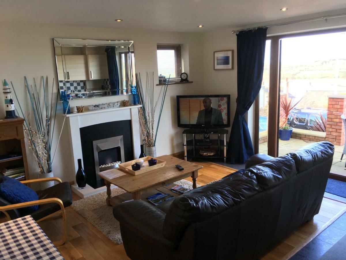 Crud Yr Awel Apartment Y Felinheli Esterno foto